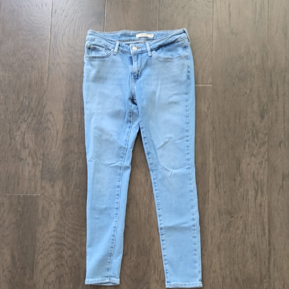 Levi's Women's Light Blue 711 Skinny Jeans